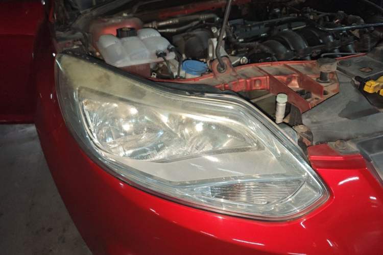 Used Ford Focus 2012 Hatchback 1.6L Automatic Fashion Edition Right Front Headlight
