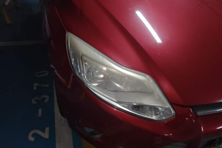 Used Ford Focus 2012 Hatchback 1.6L Automatic Comfort Model Right Front Headlight