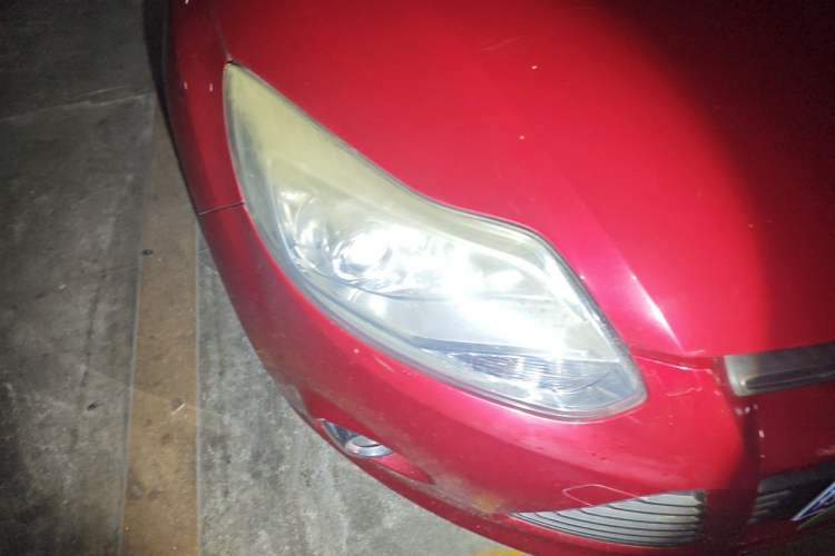 Used Ford Focus 2012 Hatchback 1.6L Manual Fashion Edition Right Front Headlight