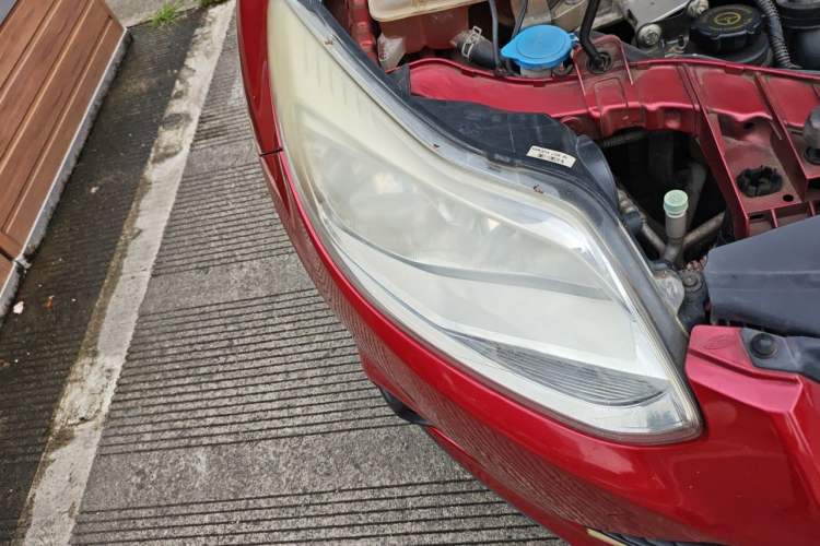 Used Ford Focus 2012 Hatchback 1.6L Automatic Comfort Model Right Front Headlight