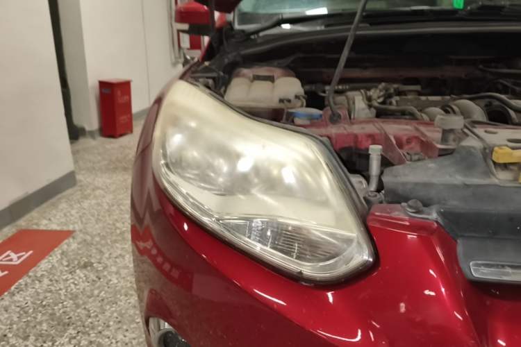 Used Ford Focus 2012 Hatchback 1.6L Automatic Fashion Edition Right Front Headlight
