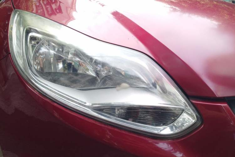 Used Ford Focus 2012 Hatchback 1.6L Manual Comfort Model Right Front Headlight