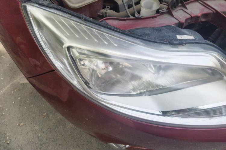 Used Ford Focus 2012 Sedan 1.6L Automatic Fashion Edition Right Front Headlight