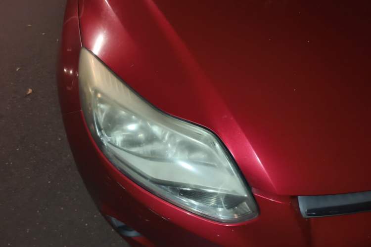Used Ford Focus 2012 Hatchback 1.6L Automatic Comfort Model Right Front Headlight