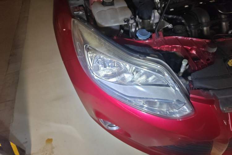 Used Ford Focus 2012 Sedan 1.6L Automatic Fashion Edition Right Front Headlight