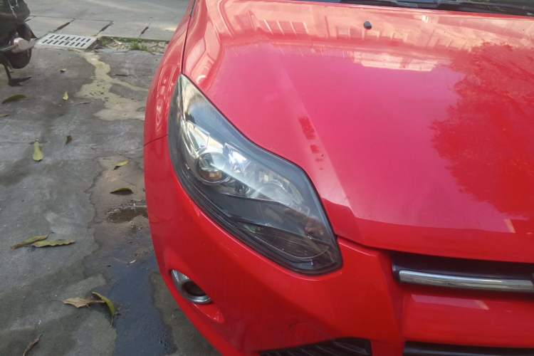Used Ford Focus 2012 Hatchback 2.0L Automatic Luxury Sport Model Right Front Headlight