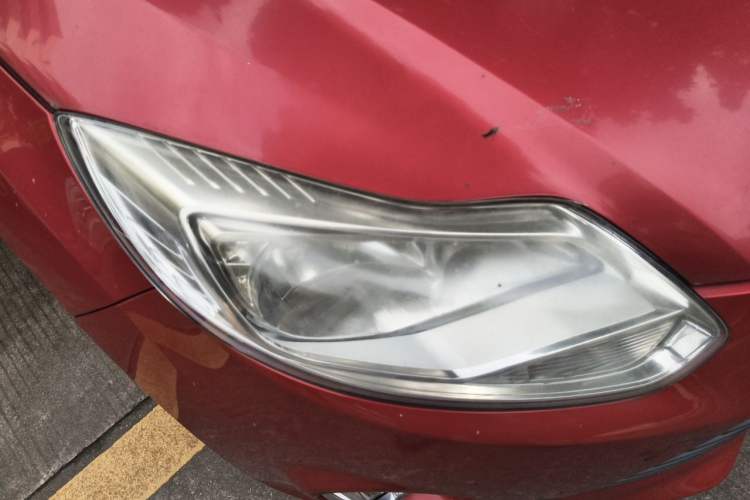 Used Ford Focus 2012 Hatchback 1.6L Automatic Fashion Edition Right Front Headlight