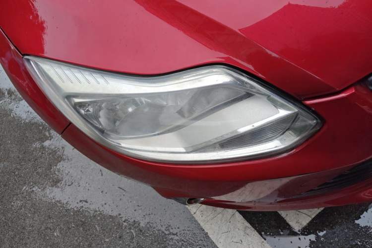 Used Ford Focus 2012 Hatchback 1.6L Automatic Fashion Edition Right Front Headlight