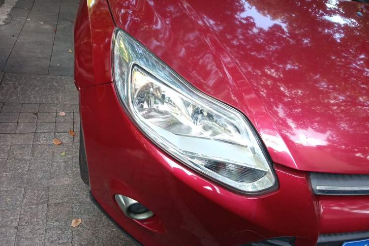 Used Ford Focus 2012 Hatchback 1.6L Automatic Fashion Edition Right Front Headlight