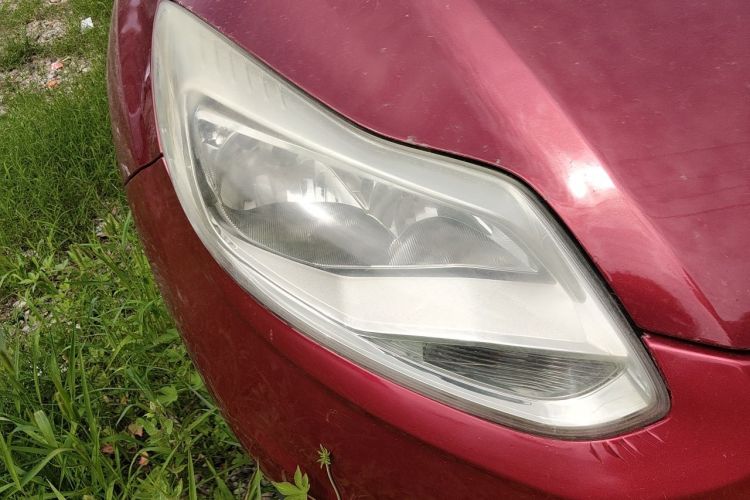 Used Ford Focus 2012 Hatchback 1.6L Automatic Fashion Edition Right Front Headlight