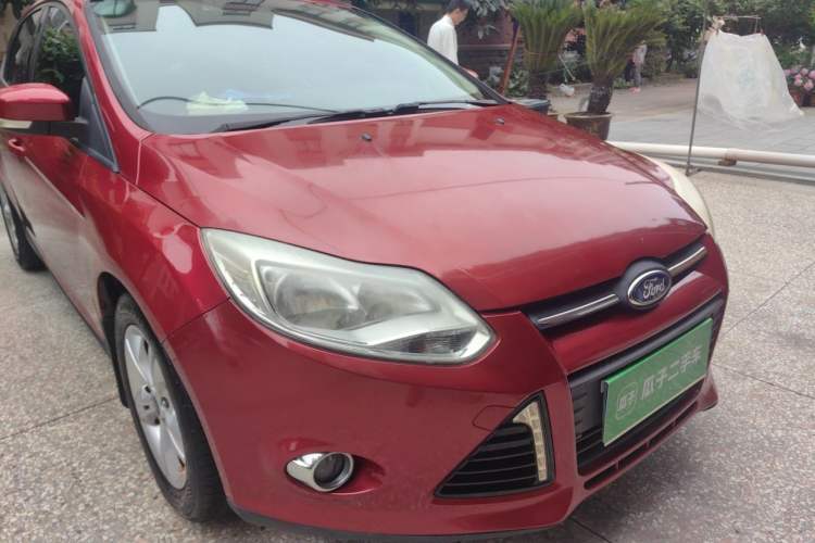 Used Ford Focus 2012 Hatchback 1.6L Automatic Fashion Edition Right Front Headlight