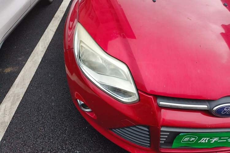 Used Ford Focus 2012 Sedan 1.6L Automatic Fashion Edition Right Front Headlight