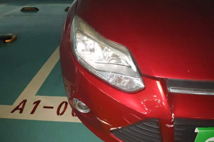 Used Ford Focus 2012 Hatchback 1.6L Automatic Fashion Edition Right Front Headlight