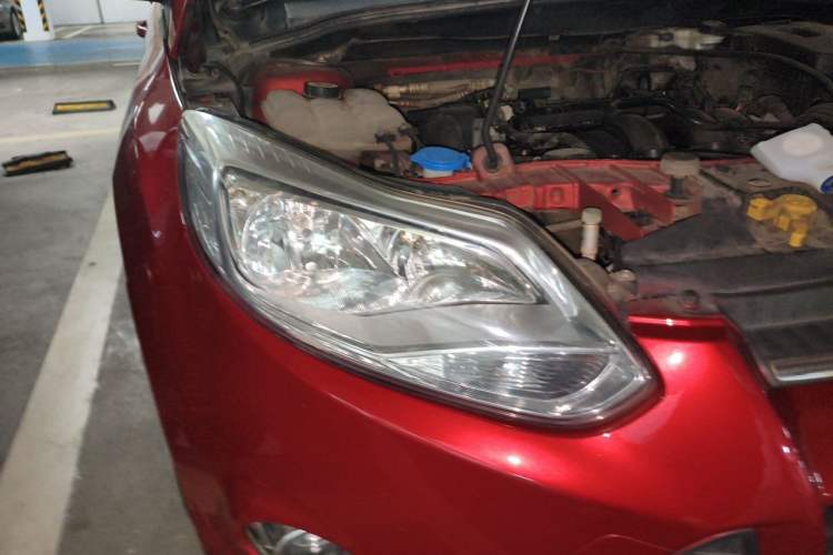 Used Ford Focus 2012 Hatchback 1.6L Automatic Fashion Edition Right Front Headlight
