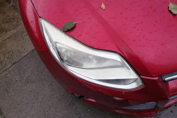 Used Ford Focus 2012 Sedan 1.6L Automatic Comfort Model Right Front Headlight