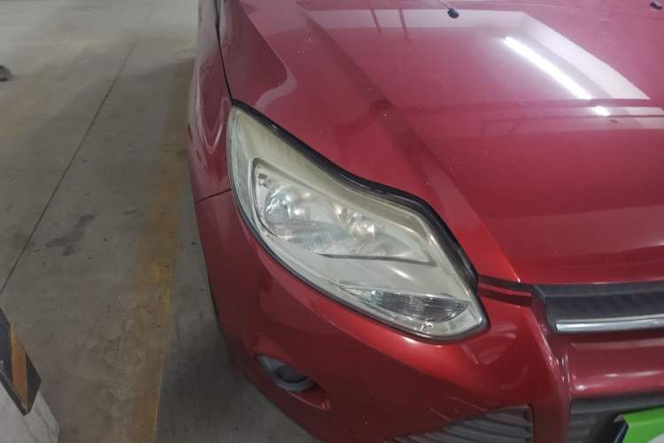 Used Ford Focus 2012 Sedan 1.6L Automatic Comfort Model Right Front Headlight