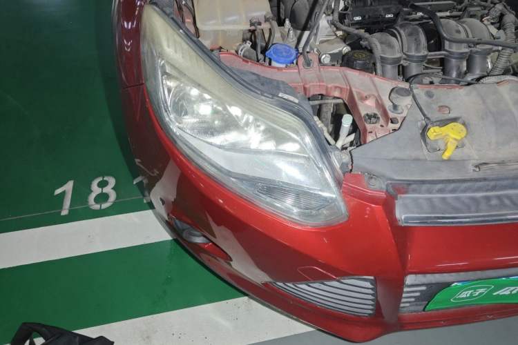 Used Ford Focus 2012 Hatchback 1.6L Automatic Comfort Model Right Front Headlight