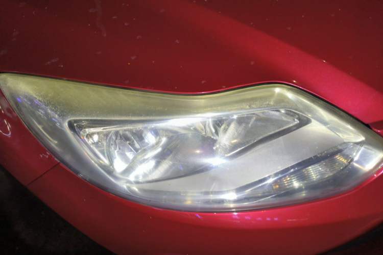 Used Ford Focus 2012 Sedan 1.6L Automatic Fashion Edition Right Front Headlight