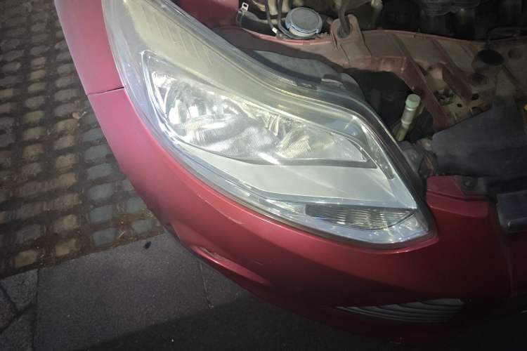 Used Ford Focus 2012 Hatchback 1.6L Automatic Comfort Model Right Front Headlight