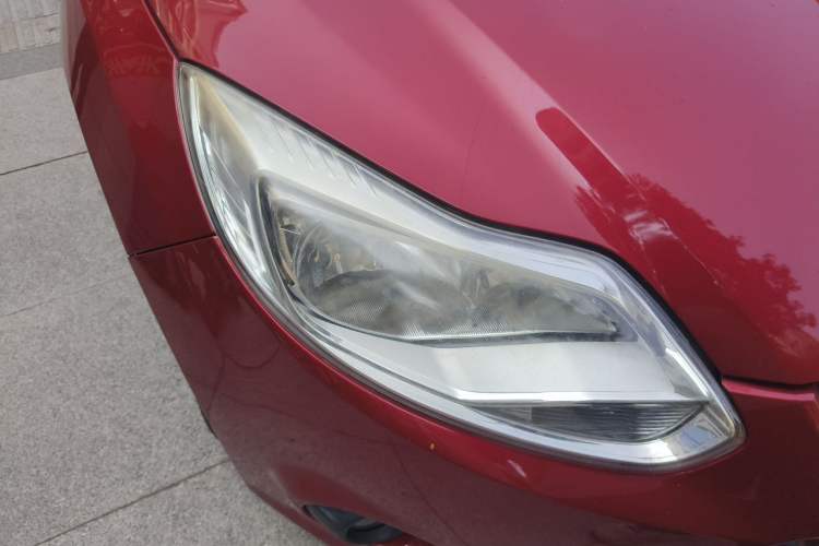 Used Ford Focus 2012 Hatchback 1.6L Automatic Comfort Model Right Front Headlight