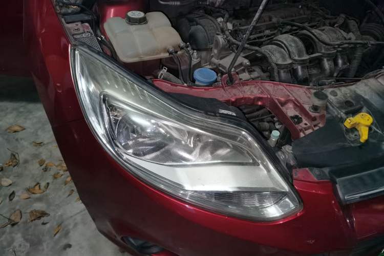 Used Ford Focus 2012 Hatchback 1.6L Manual Comfort Model Right Front Headlight