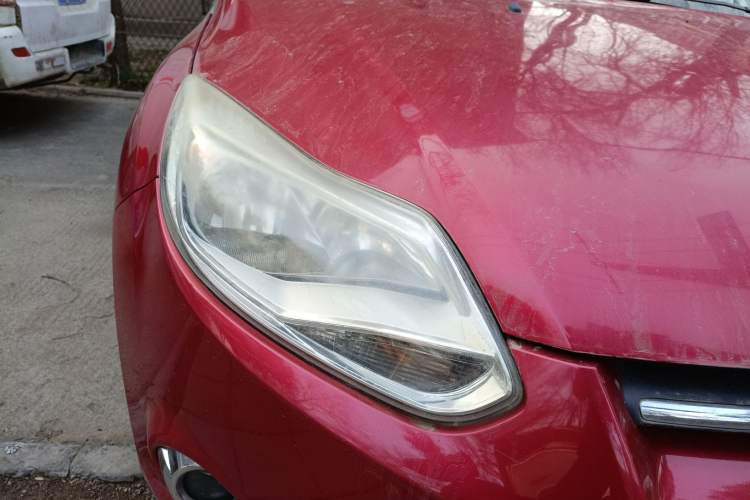 Used Ford Focus 2012 Hatchback 1.6L Automatic Fashion Edition Right Front Headlight