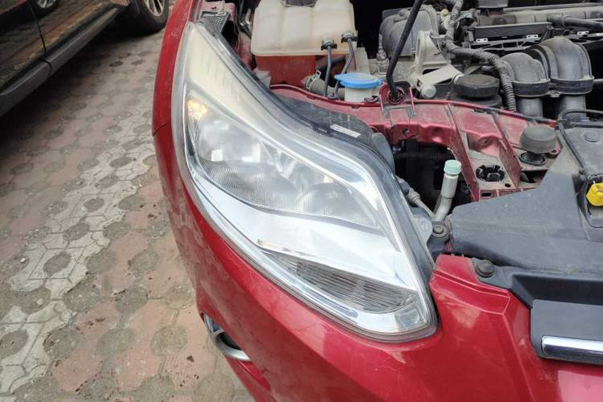 Used Ford Focus 2012 Hatchback 1.6L Automatic Comfort Model Right Front Headlight
