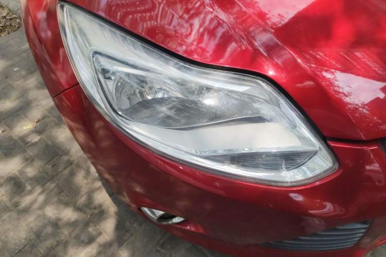 Used Ford Focus 2012 Hatchback 1.6L Automatic Fashion Edition Right Front Headlight