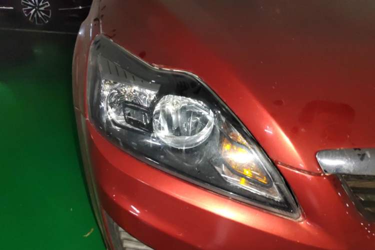 Used Ford Focus 2012 Hatchback Classic 1.8L Manual Base Model Right Front Headlight