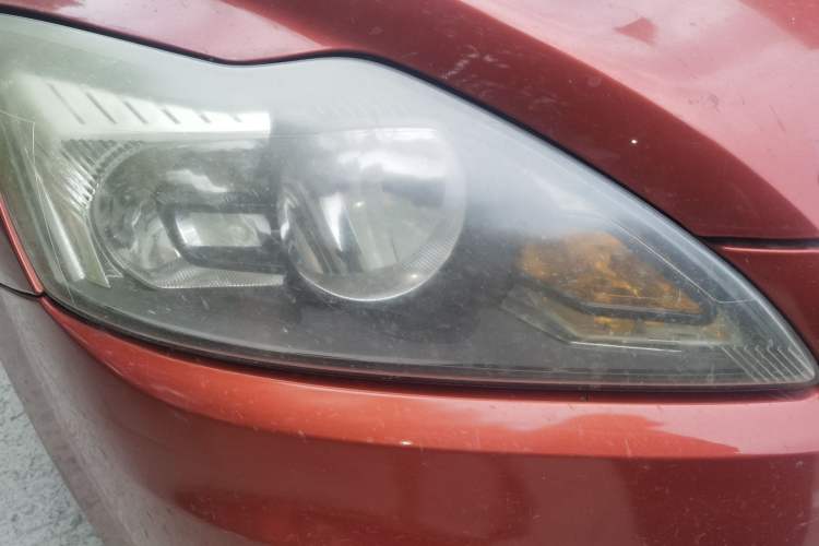 Used Ford Focus 2012 Hatchback Classic 1.8L Automatic Base Model Right Front Headlight
