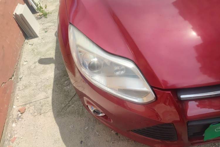 Used Ford Focus 2012 Hatchback 1.6L Manual Fashion Edition Right Front Headlight