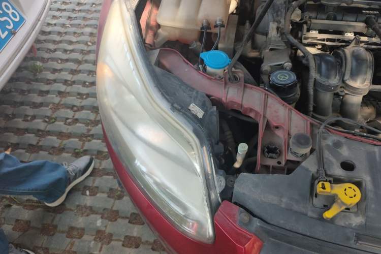 Used Ford Focus 2012 Sedan 1.6L Automatic Comfort Model Right Front Headlight