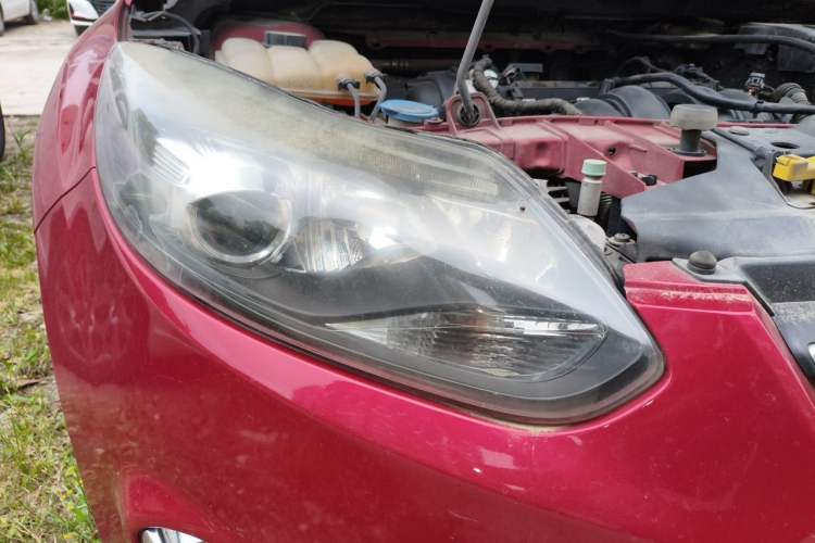 Used Ford Focus 2012 Sedan 1.6L Manual Fashion Edition Right Front Headlight