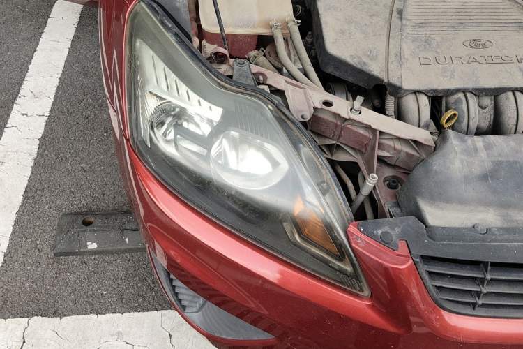 Used Ford Focus 2012 Hatchback Classic 1.8L Automatic Fashion Edition Right Front Headlight