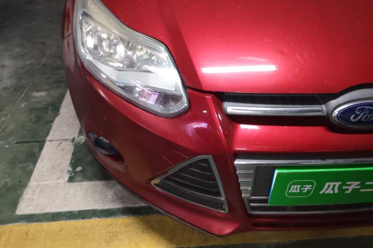 Used Ford Focus 2012 Hatchback 1.6L Automatic Comfort Model Right Front Headlight