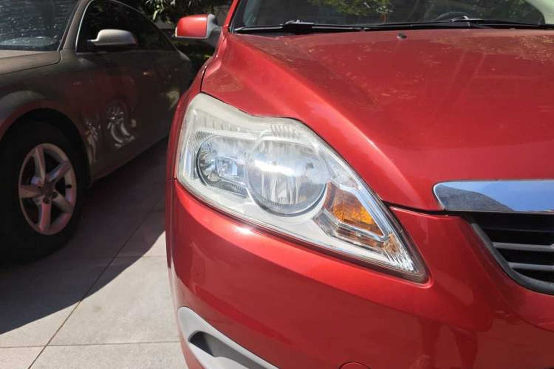 Used Ford Focus 2012 Sedan Classic 1.8L Manual Base Model Right Front Headlight