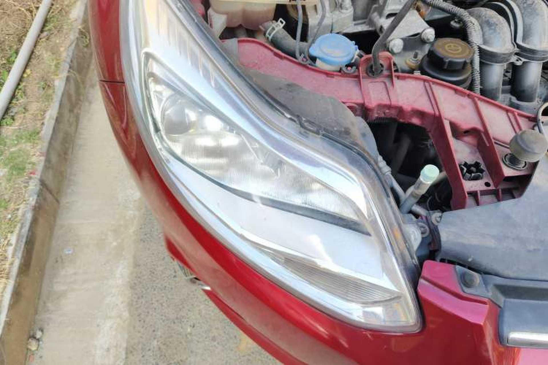 Used Ford Focus 2012 Sedan 1.6L Automatic Fashion Edition Right Front Headlight