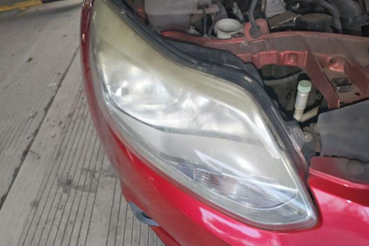 Used Ford Focus 2012 Hatchback 1.6L Automatic Comfort Model Right Front Headlight