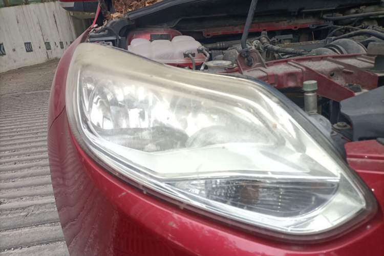 Used Ford Focus 2012 Hatchback 1.6L Automatic Comfort Model Right Front Headlight