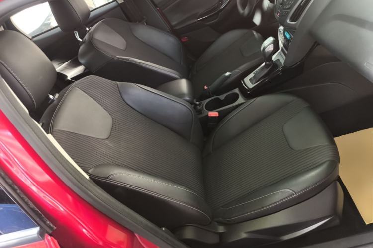 Used Ford Focus 2012 Sedan 1.6L Automatic Fashion Edition Right Front Seat