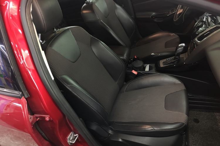 Used Ford Focus 2012 Hatchback 1.6L Automatic Fashion Edition Right Front Seat