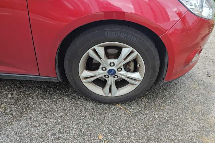 Used Ford Focus 2012 Hatchback 1.6L Manual Fashion Edition Right Front Wheel Hub