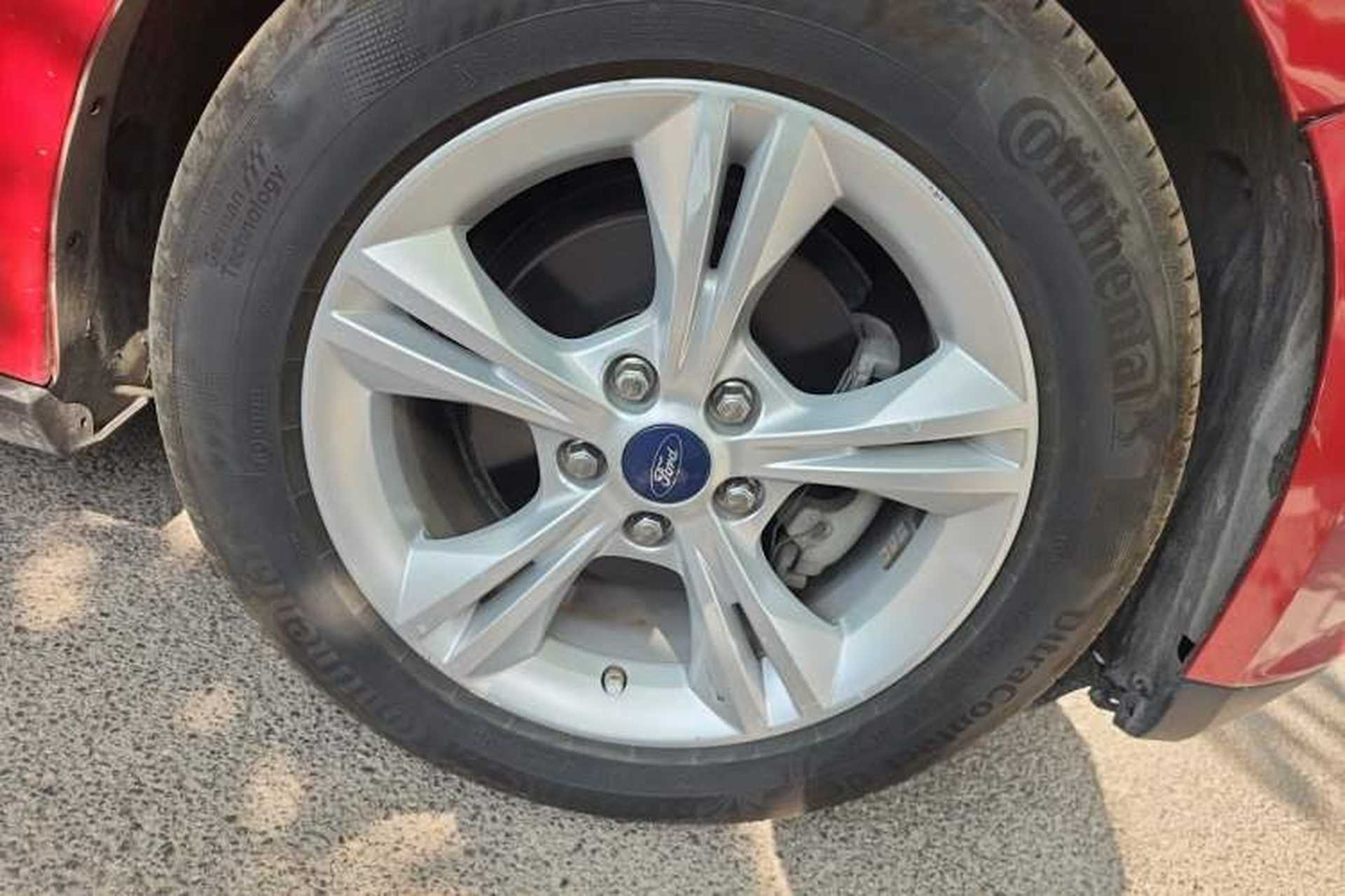 Used Ford Focus 2012 Hatchback 1.6L Automatic Fashion Edition Right Front Wheel Hub