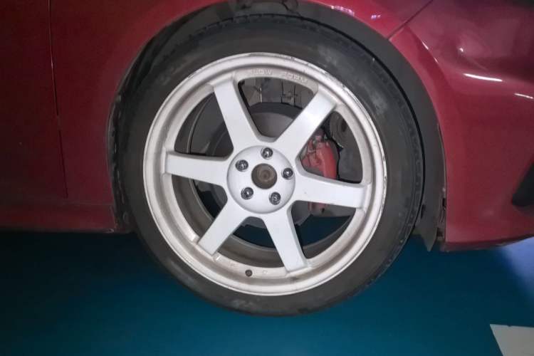 Used Ford Focus 2012 Hatchback 2.0L Manual Luxury Sport Model Right Front Wheel Hub