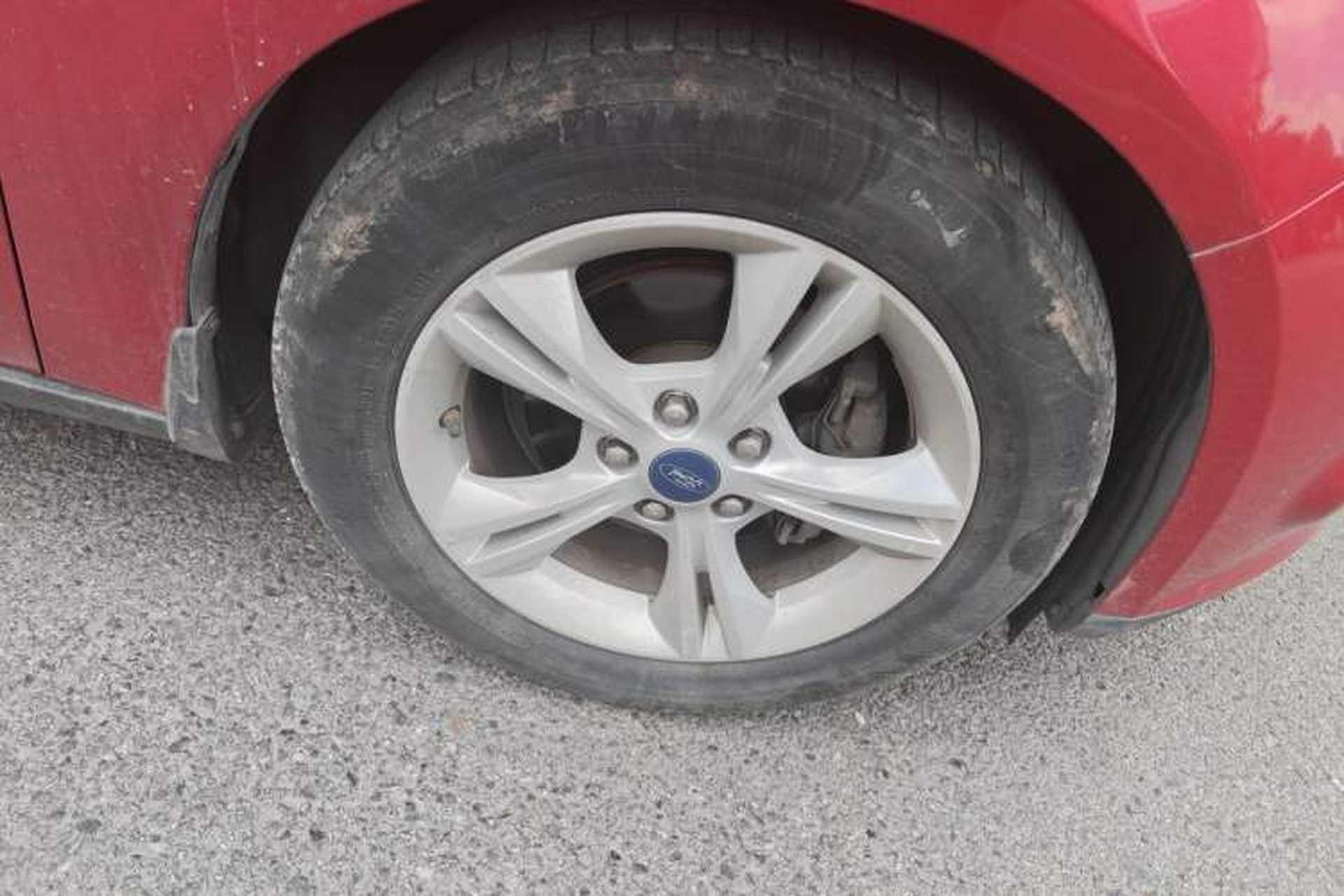 Used Ford Focus 2012 Hatchback 1.6L Automatic Fashion Edition Right Front Wheel Hub
