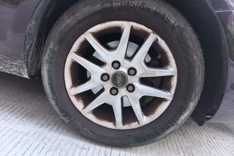 Used Ford Focus 2012 Sedan Classic 1.8L Automatic Base Model Right Front Wheel Hub