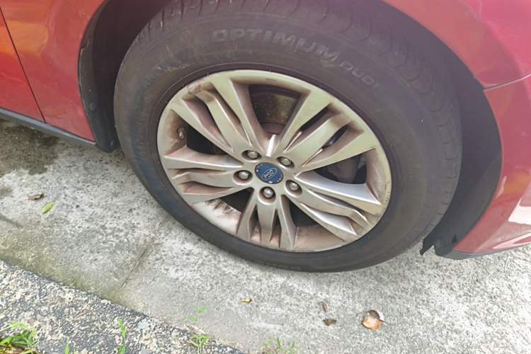 Used Ford Focus 2012 Hatchback 1.6L Manual Comfort Model Right Front Wheel Hub