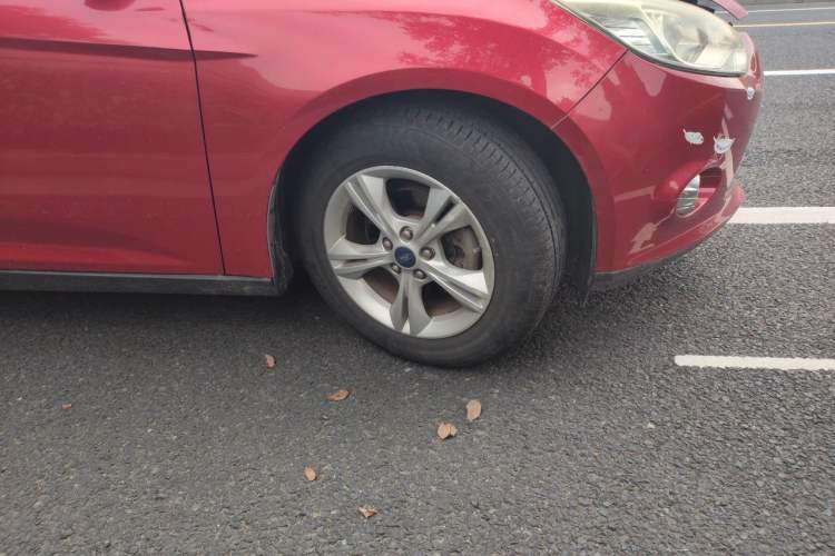 Used Ford Focus 2012 Hatchback 1.6L Automatic Fashion Edition Right Front Wheel Hub