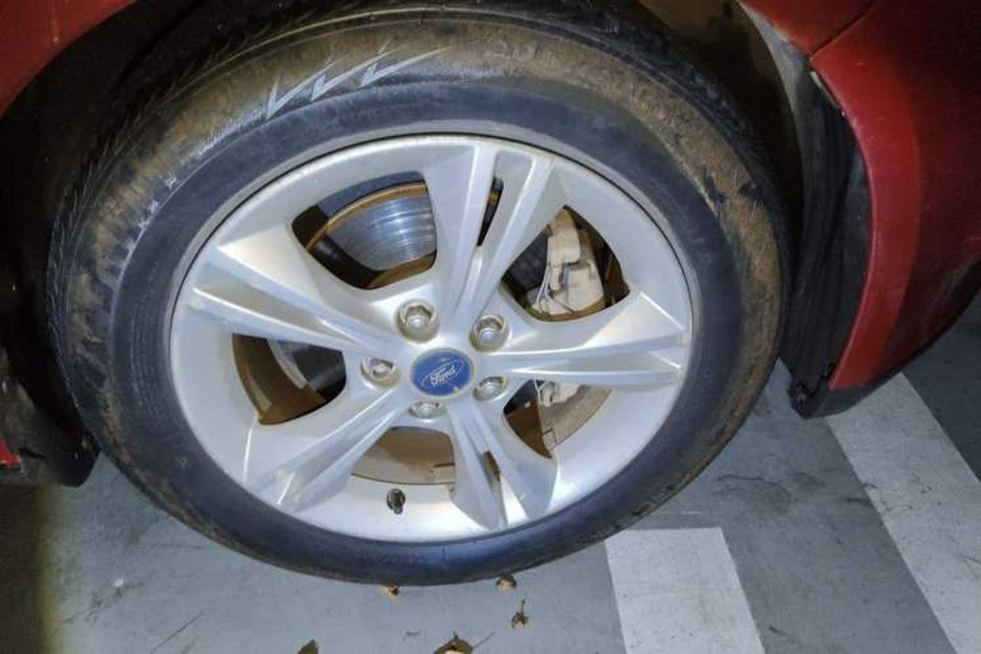 Used Ford Focus 2012 Sedan 1.6L Manual Fashion Edition Right Front Wheel Hub
