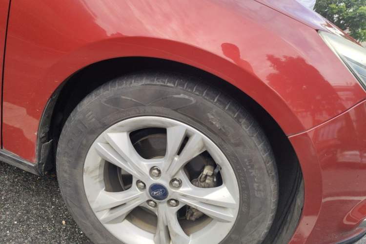 Used Ford Focus 2012 Hatchback 1.6L Automatic Fashion Edition Right Front Wheel Hub